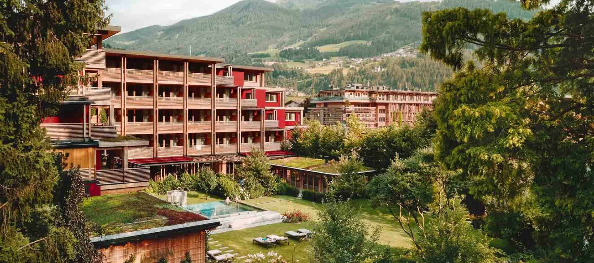 Partnerhotels-ZillerSeasons-exteriorview-1-Golfclub Zillertal