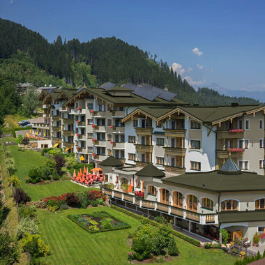Partnerhotels-Vaya-001-Aussenansicht-Golfclub Zillertal