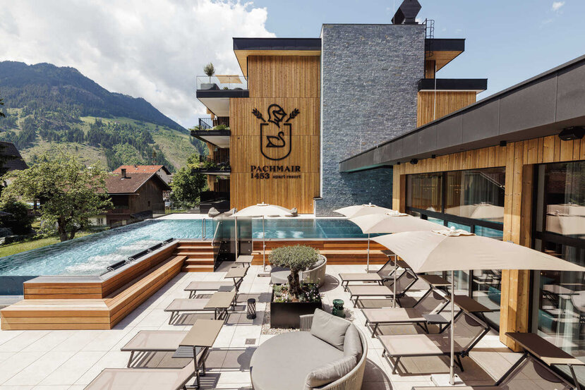 Partnerhotels-Pachmair-Sommer-Terrasse-02-Golfclub Zillertal